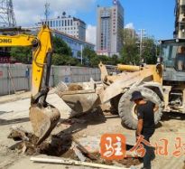 把美女日出水白虎高温下的坚守｜道路建设者用汗水铺就畅通路